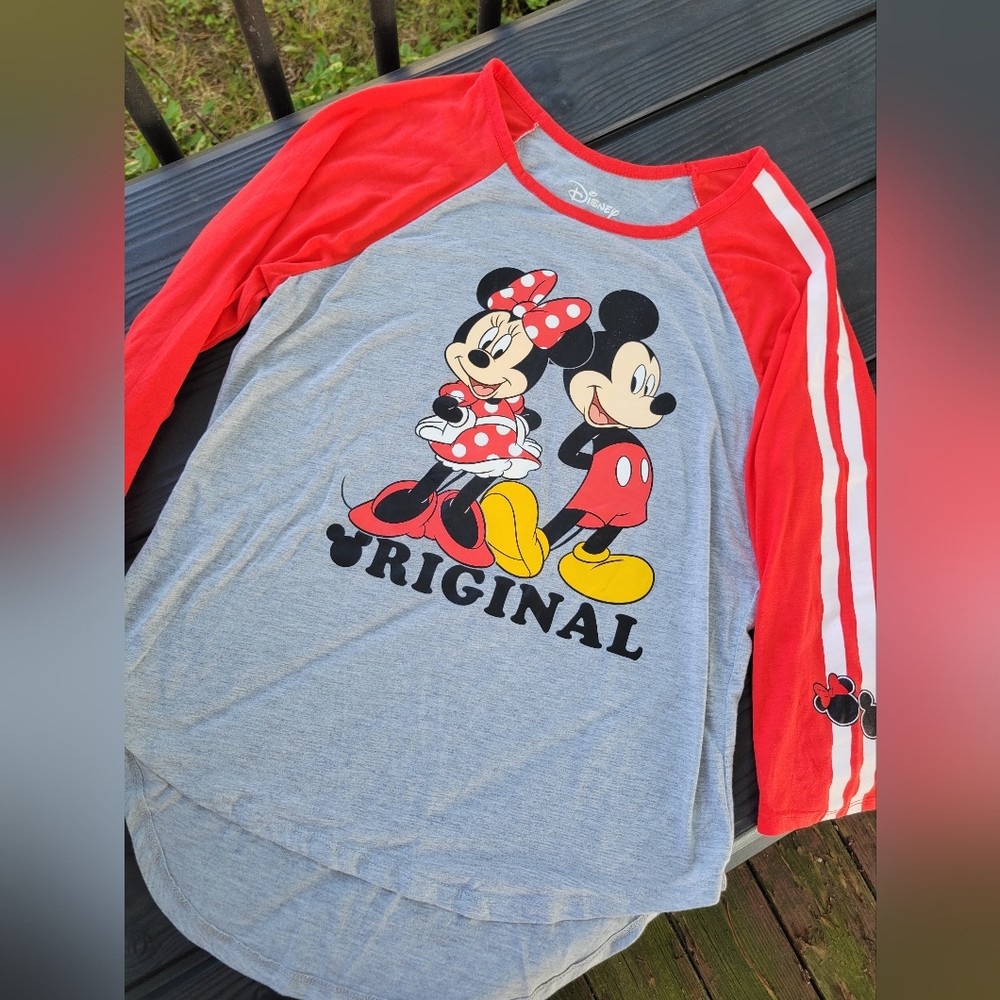 Disney Mickey And Minnie Long Sleeve Tee Vibrant Fun Red Gray White Womens Large